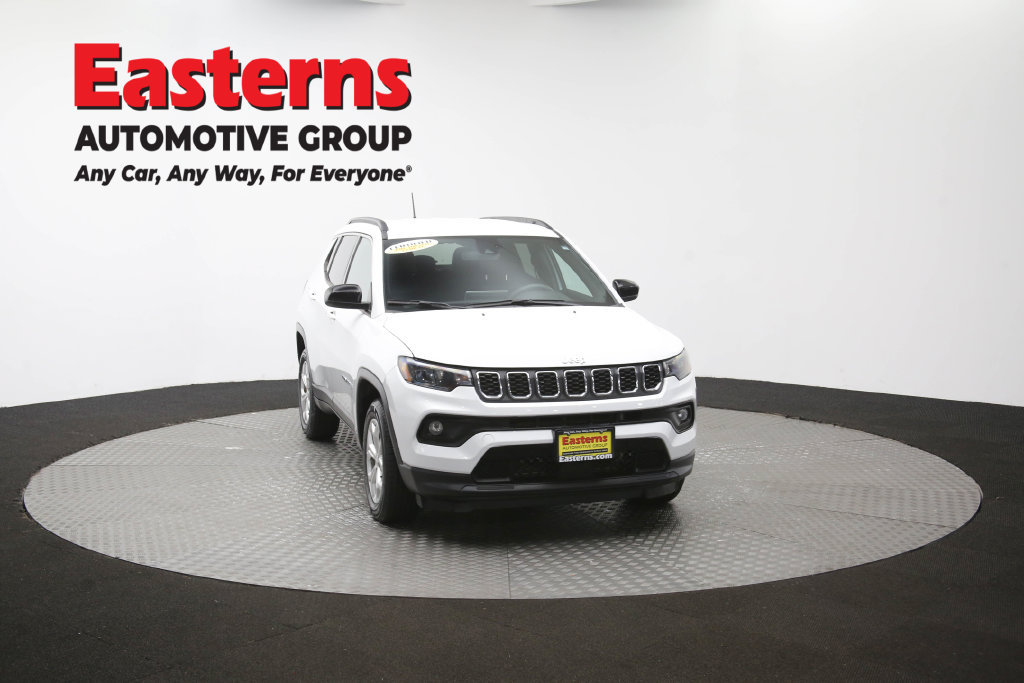 Used 2024 Jeep Compass Latitude AWD/4WD image 53