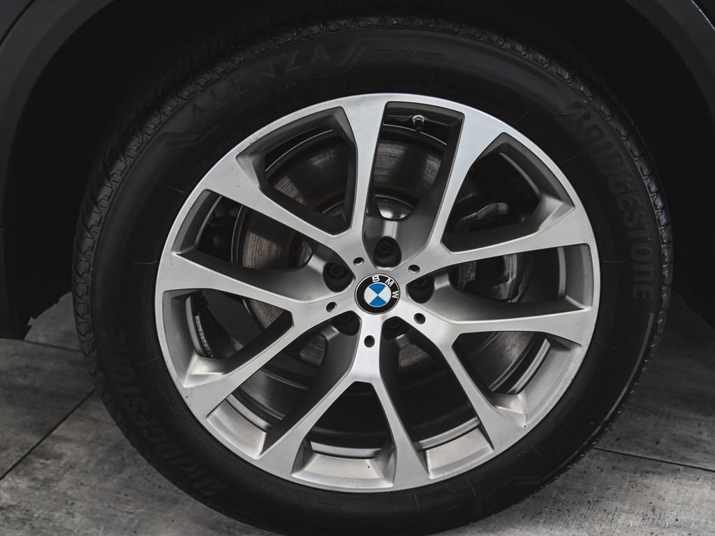 Used 2025 BMW X5 xDrive40i AWD/4WD image 7