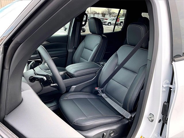 New 2026 Chevrolet Traverse LT w/ Midnight/Sport Edition image 9