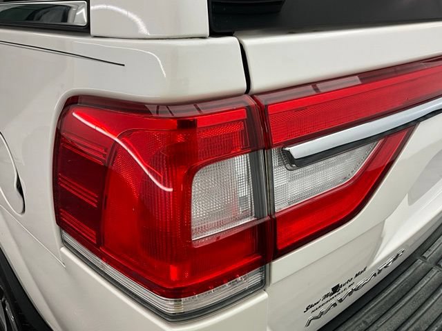 Used 2017 Lincoln Navigator Reserve AWD/4WD image 27