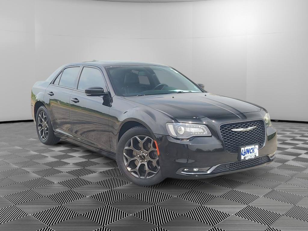 Used 2017 Chrysler 300 S w/ 300S Premium Group AWD/4WD image 5