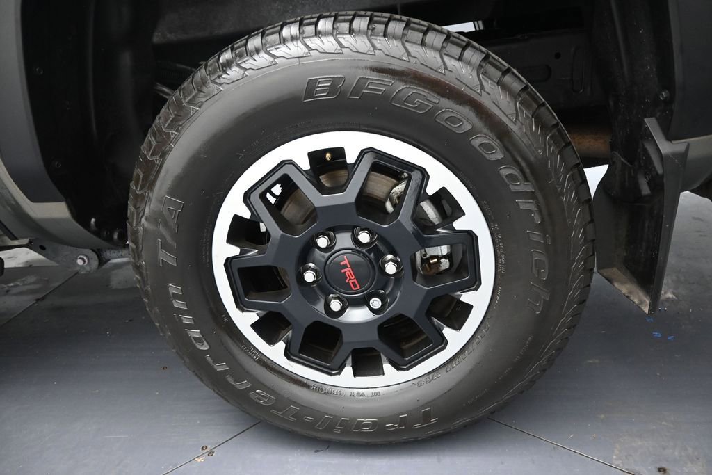 Used 2024 Toyota Tacoma TRD Off-Road w/ TRD Off Road Premium Package AWD/4WD image 39