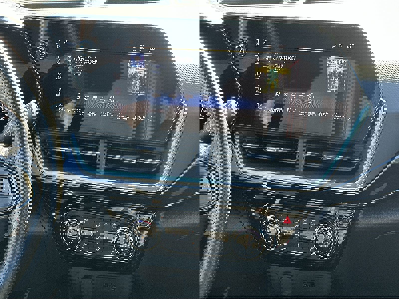 Used 2025 Chevrolet Trax RS w/ Driver Confidence Package image 25