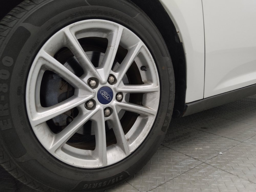 Used 2016 Ford Focus SE FWD image 31