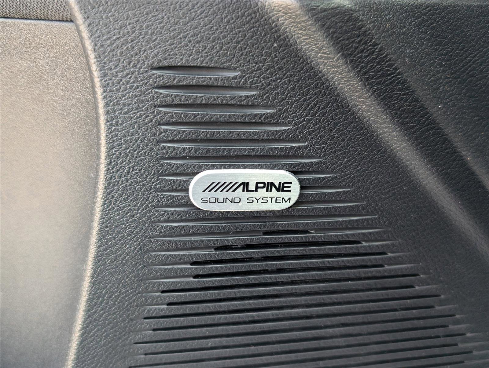 Used 2019 Dodge Challenger SXT w/ Blacktop Package image 17