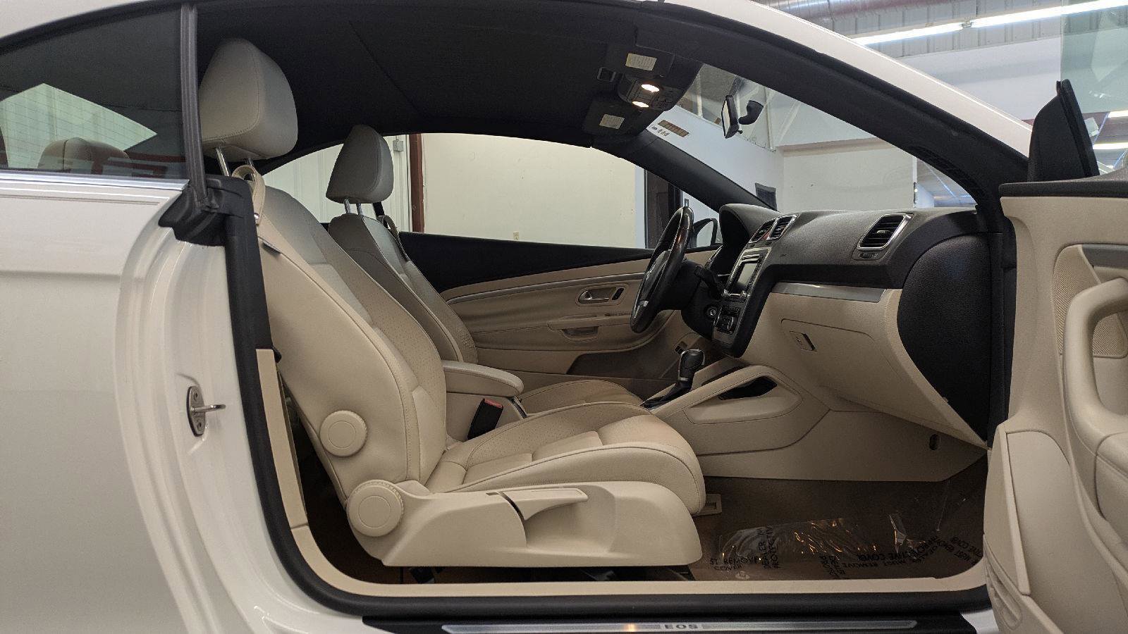 Used 2012 Volkswagen Eos Komfort image 23