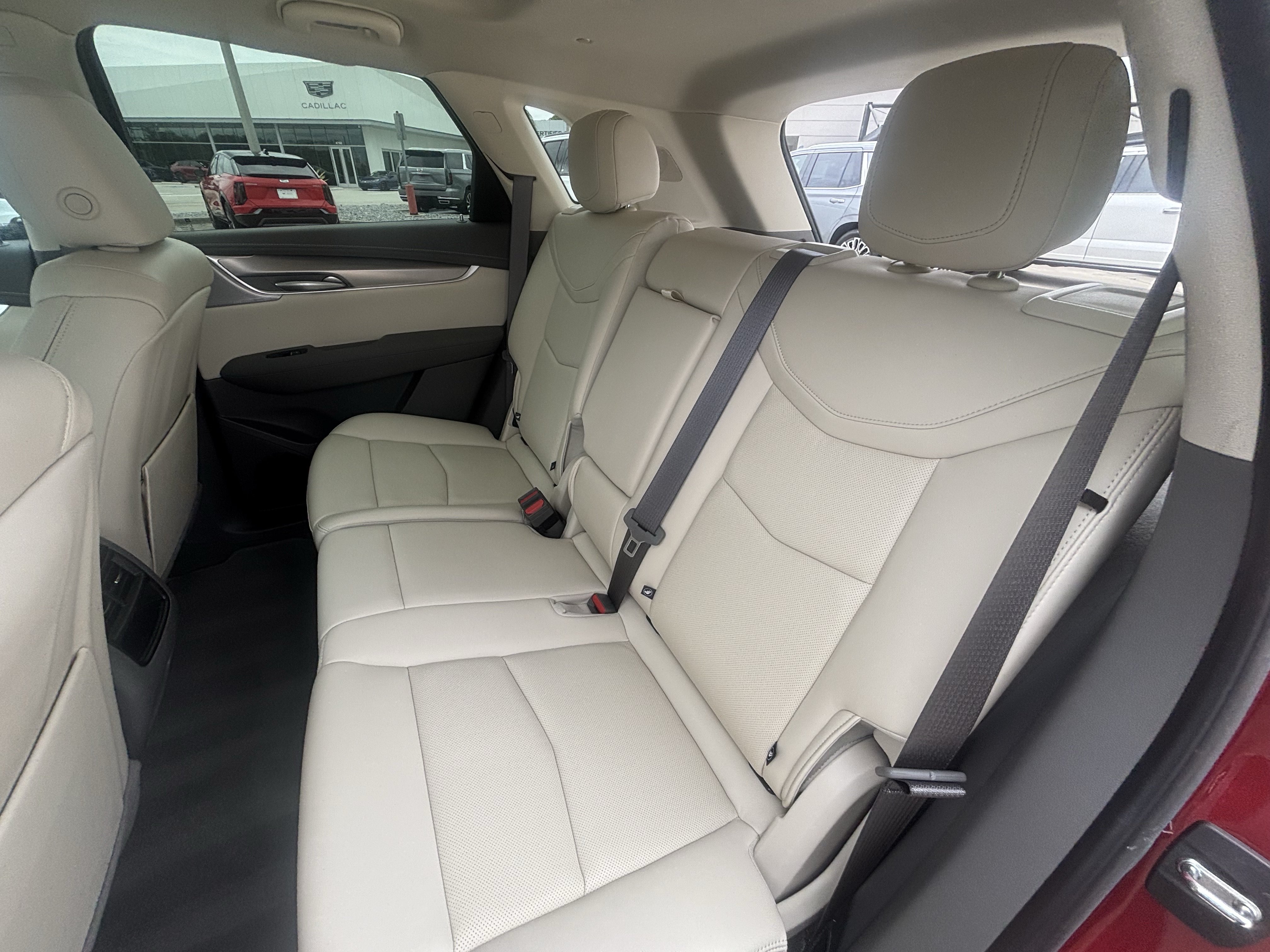 Certified 2024 Cadillac XT5 Premium Luxury FWD image 31