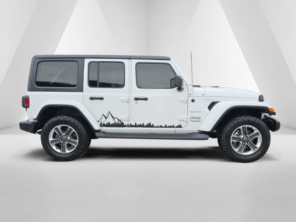 Used 2019 Jeep Wrangler Unlimited Sahara AWD/4WD image 4