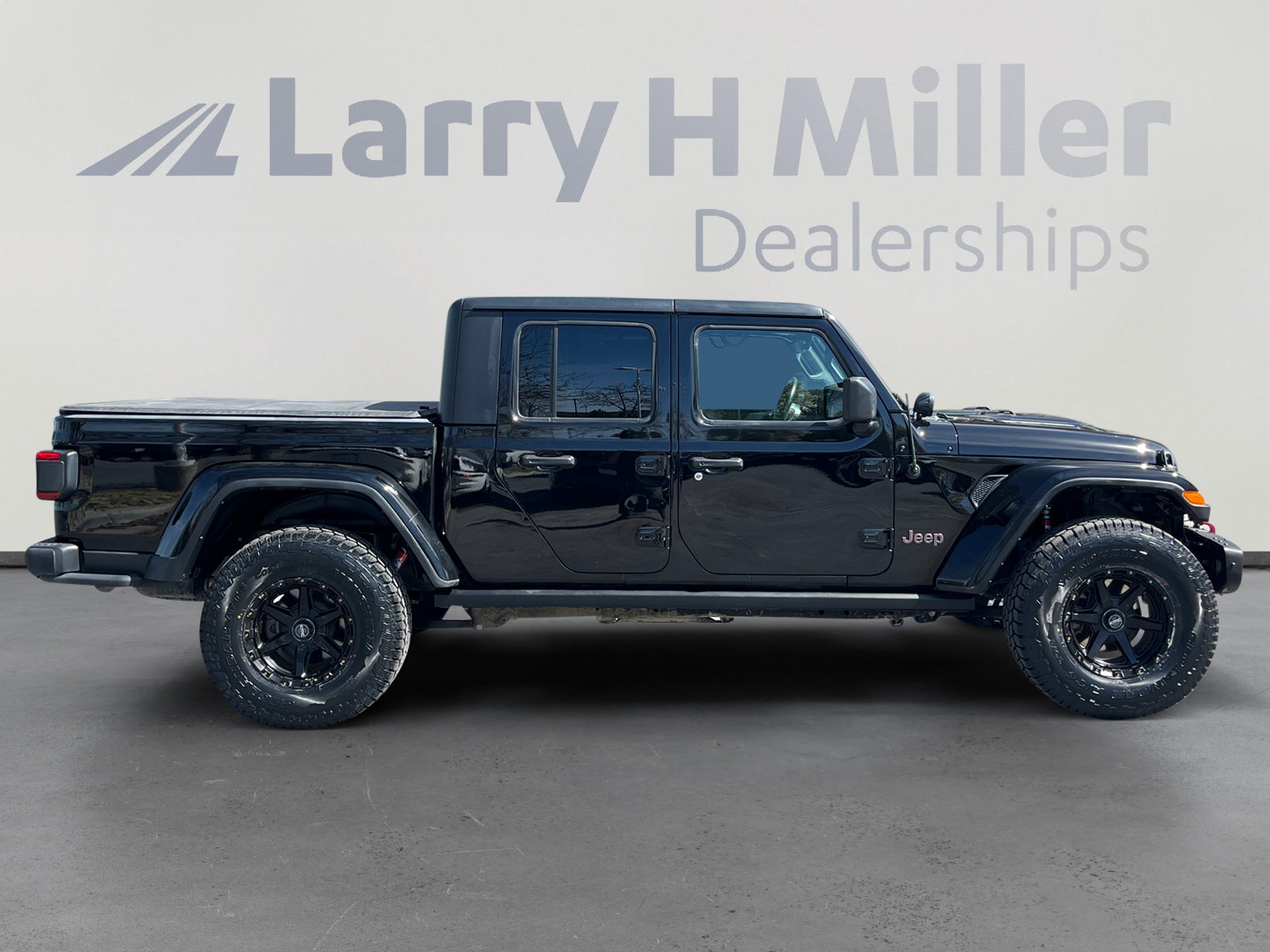 Used 2022 Jeep Gladiator Rubicon w/ LED Lighting Group image 6
