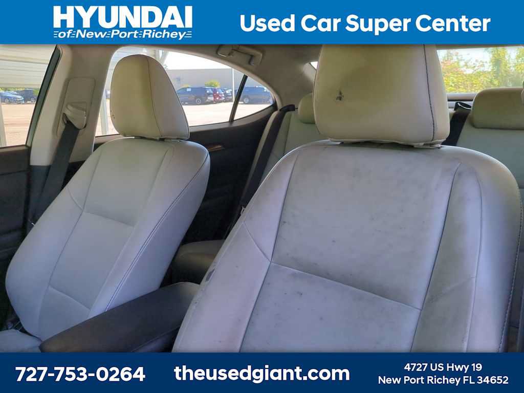 Used 2013 Lexus ES 300h w/ Premium Pkg FWD image 7