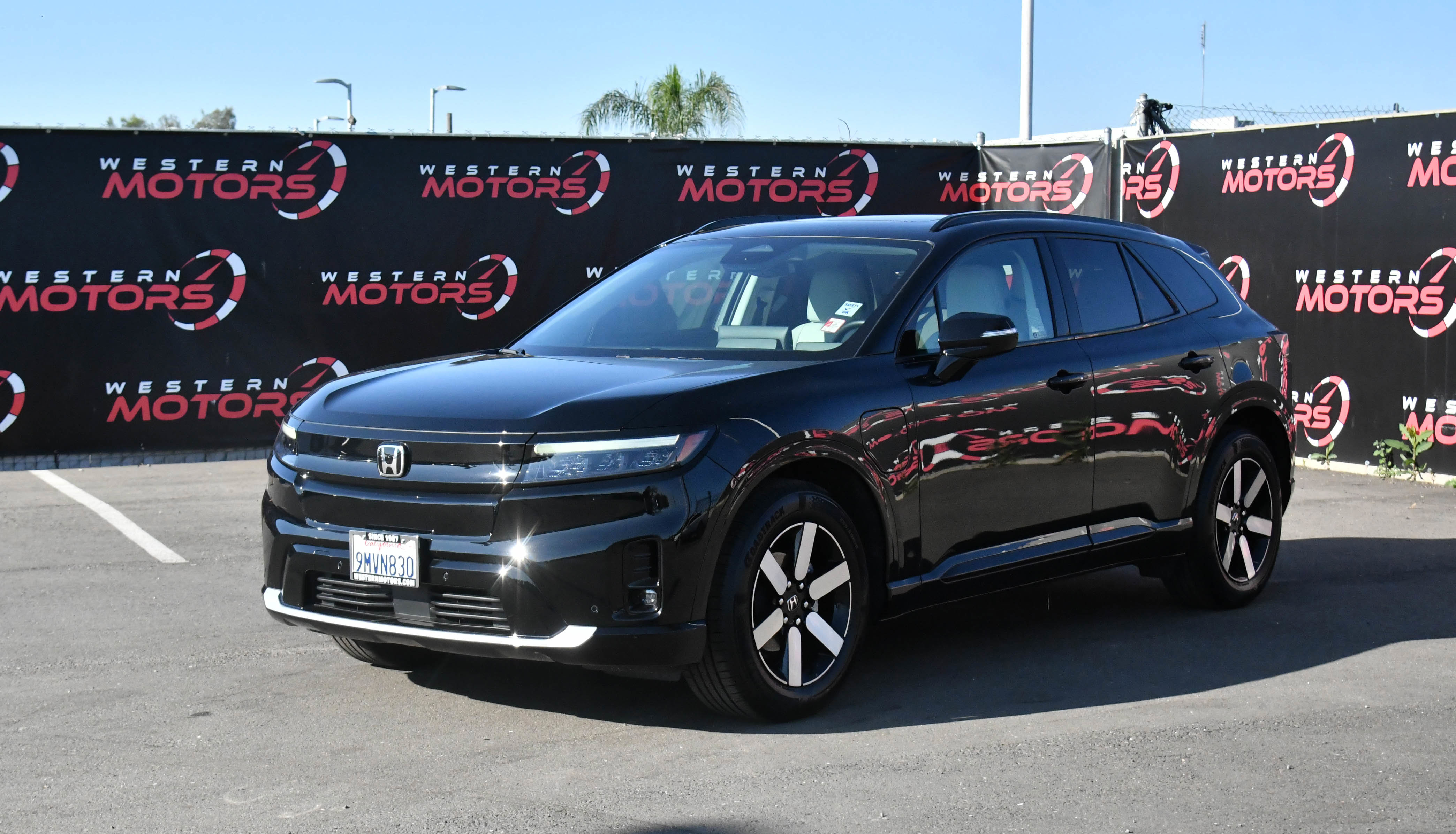Used 2024 Honda Prologue Touring image 3