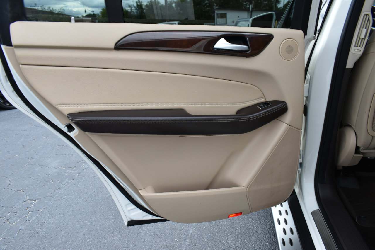 Used 2018 Mercedes-Benz GLS 450 4MATIC w/ Premium Package image 38