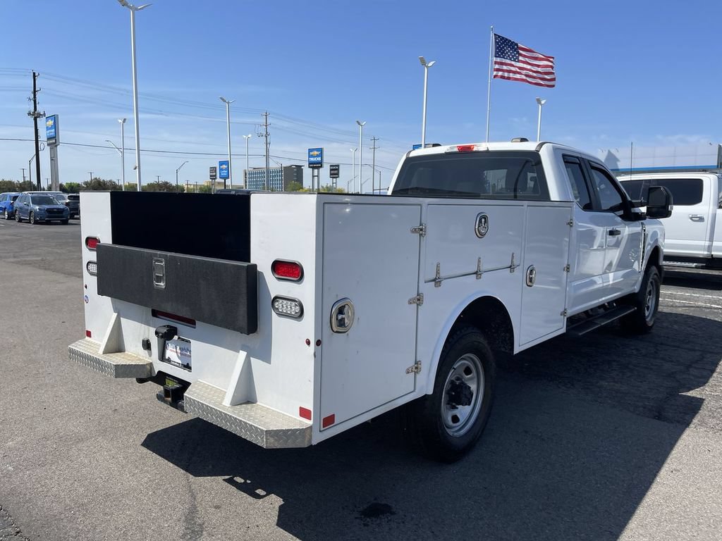 Used 2023 Ford F350 XL AWD/4WD image 14