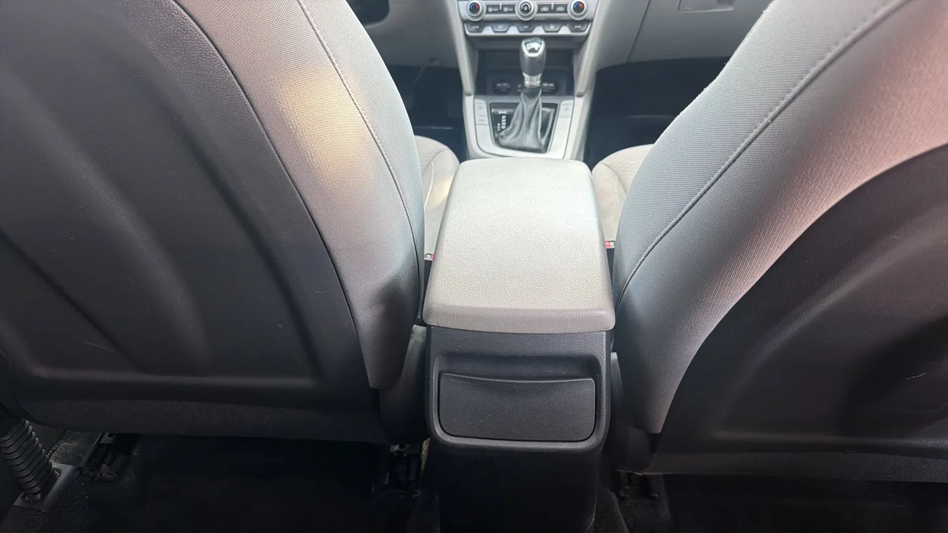 Used 2019 Hyundai Elantra Value Edition FWD image 27