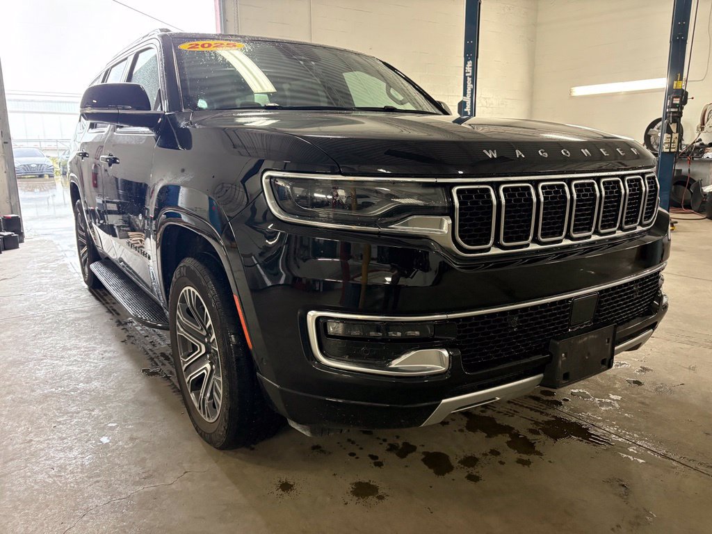 Used 2025 Jeep Wagoneer Series II w/ 8-Passenger Seating Package