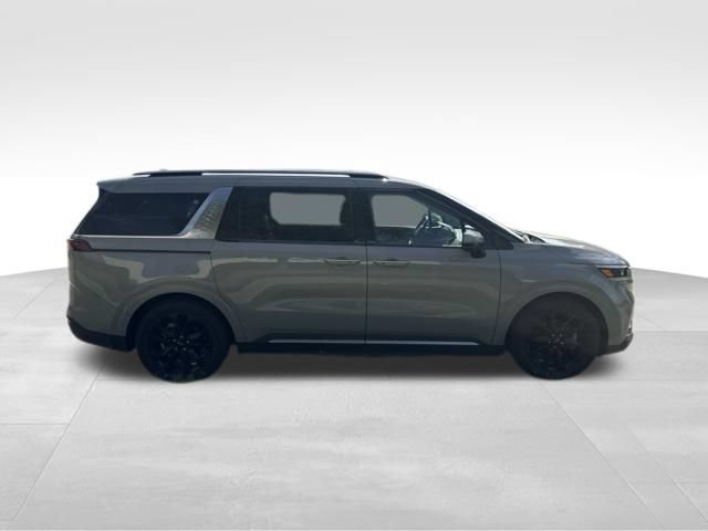 Certified 2024 Kia Carnival SX FWD image 2