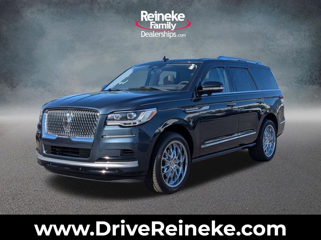 Used 2022 Lincoln Navigator Reserve AWD/4WD image 1
