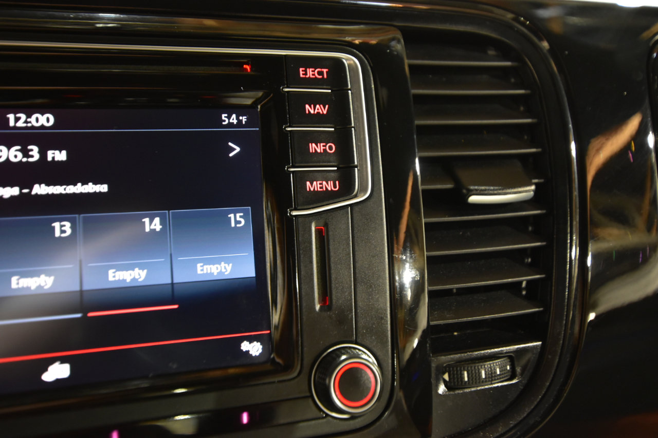 Used 2016 Volkswagen Beetle 1.8T S image 19