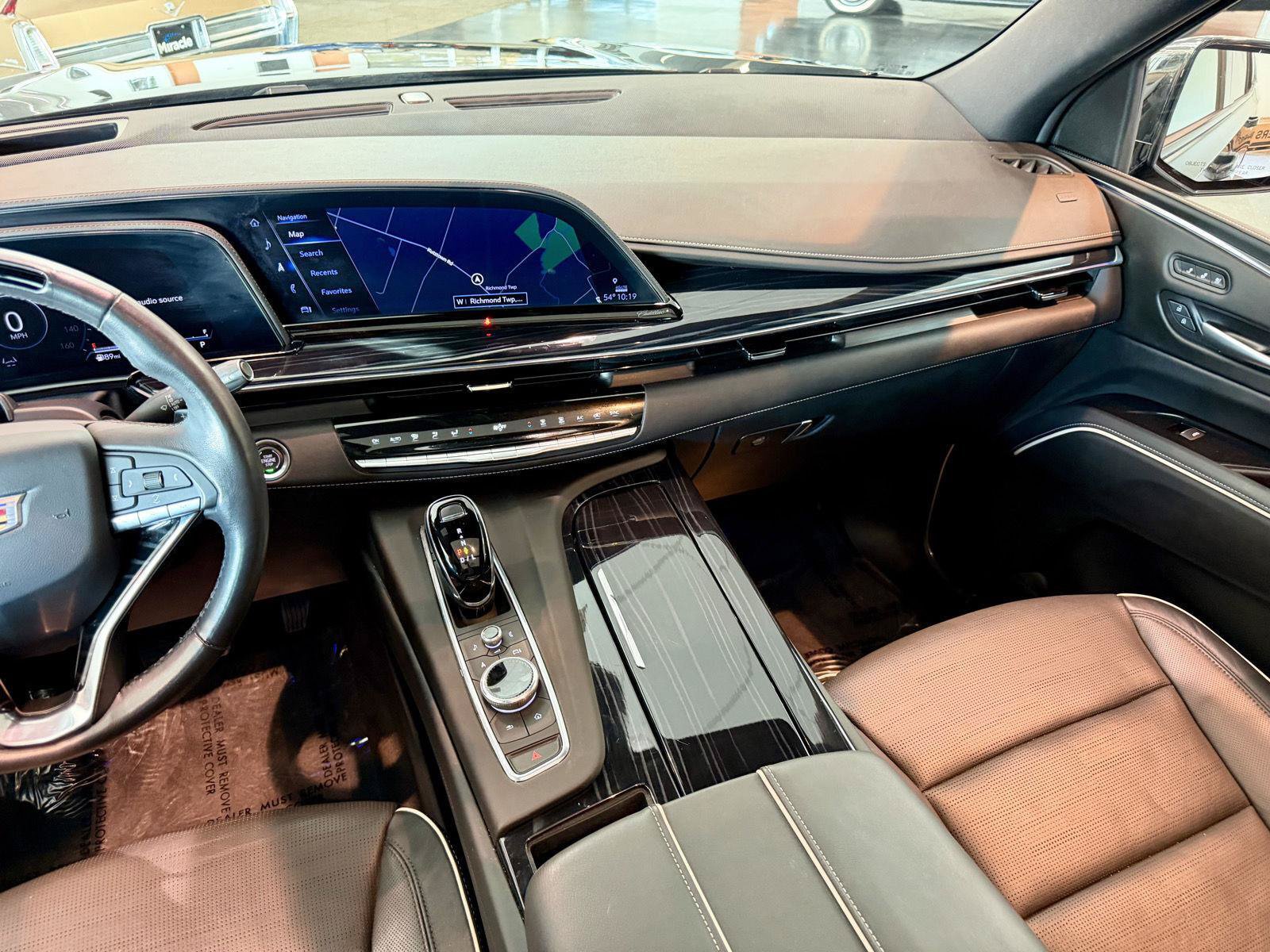 Certified 2024 Cadillac Escalade Sport w/ LPO, ONYX Package AWD/4WD image 44