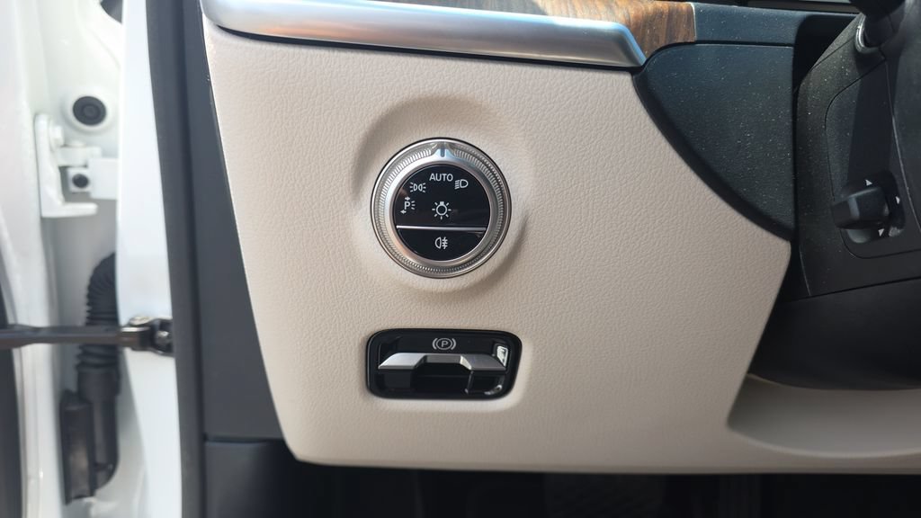 Certified 2025 Mercedes-Benz C 300 4MATIC Sedan image 13
