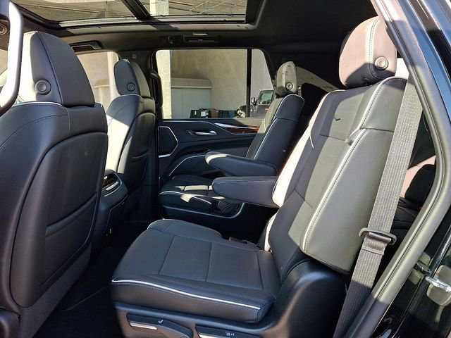 Used 2023 Cadillac Escalade Premium Luxury image 12