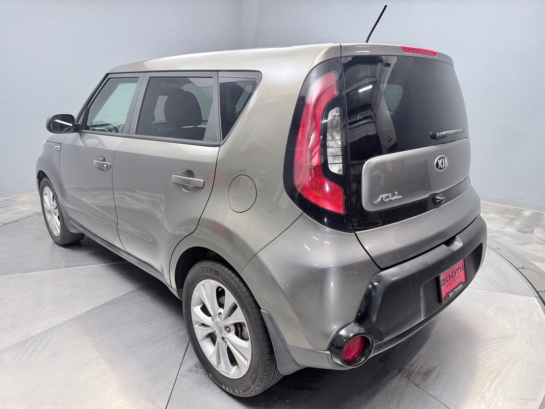 Used 2016 Kia Soul + image 7