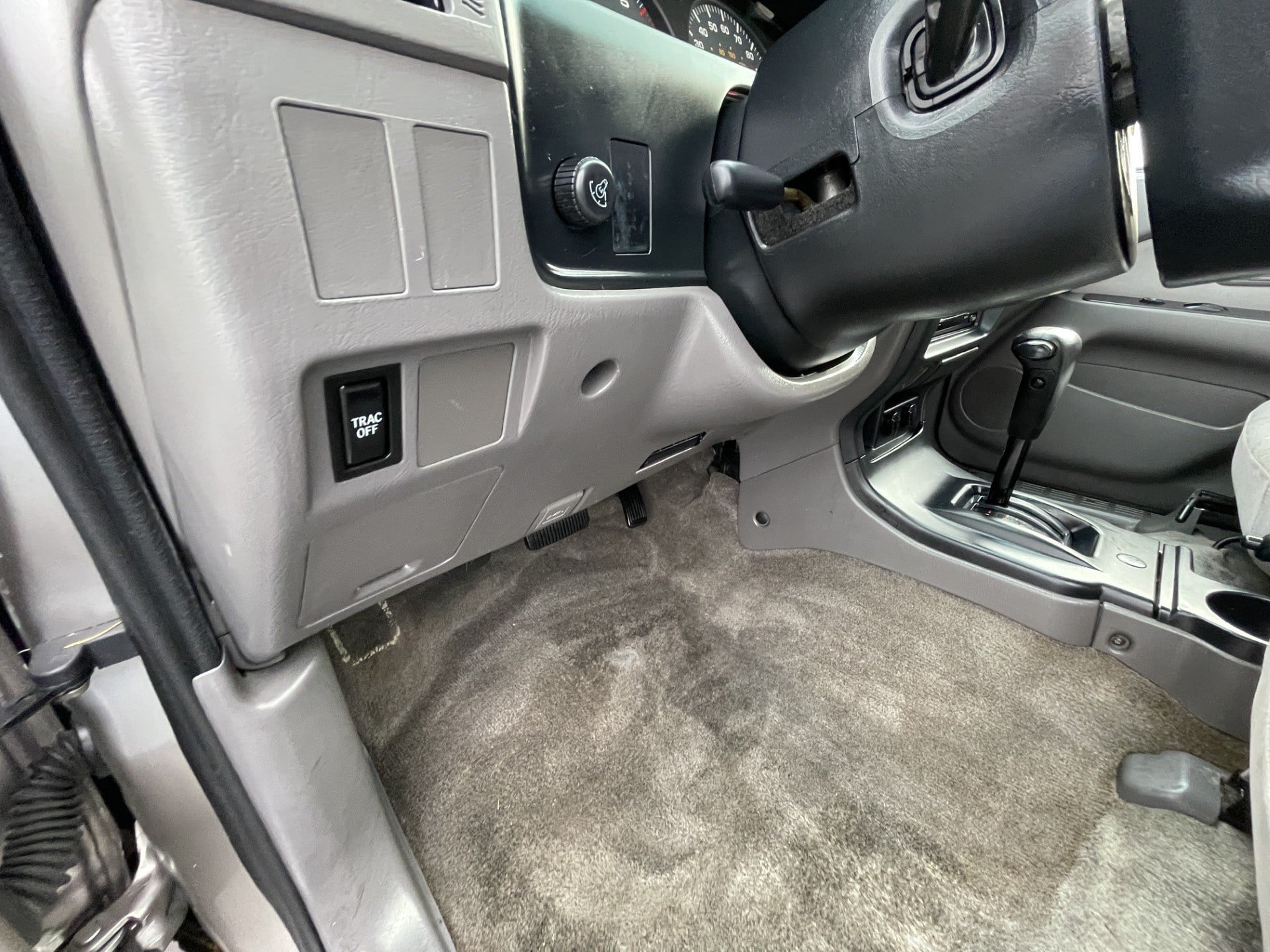 Used 2001 Toyota 4Runner SR5 RWD image 14