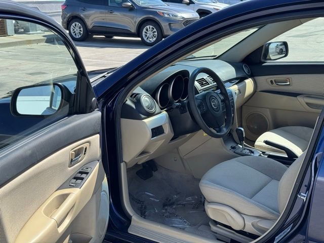 Used 2009 MAZDA MAZDA3 i Touring Value FWD image 8
