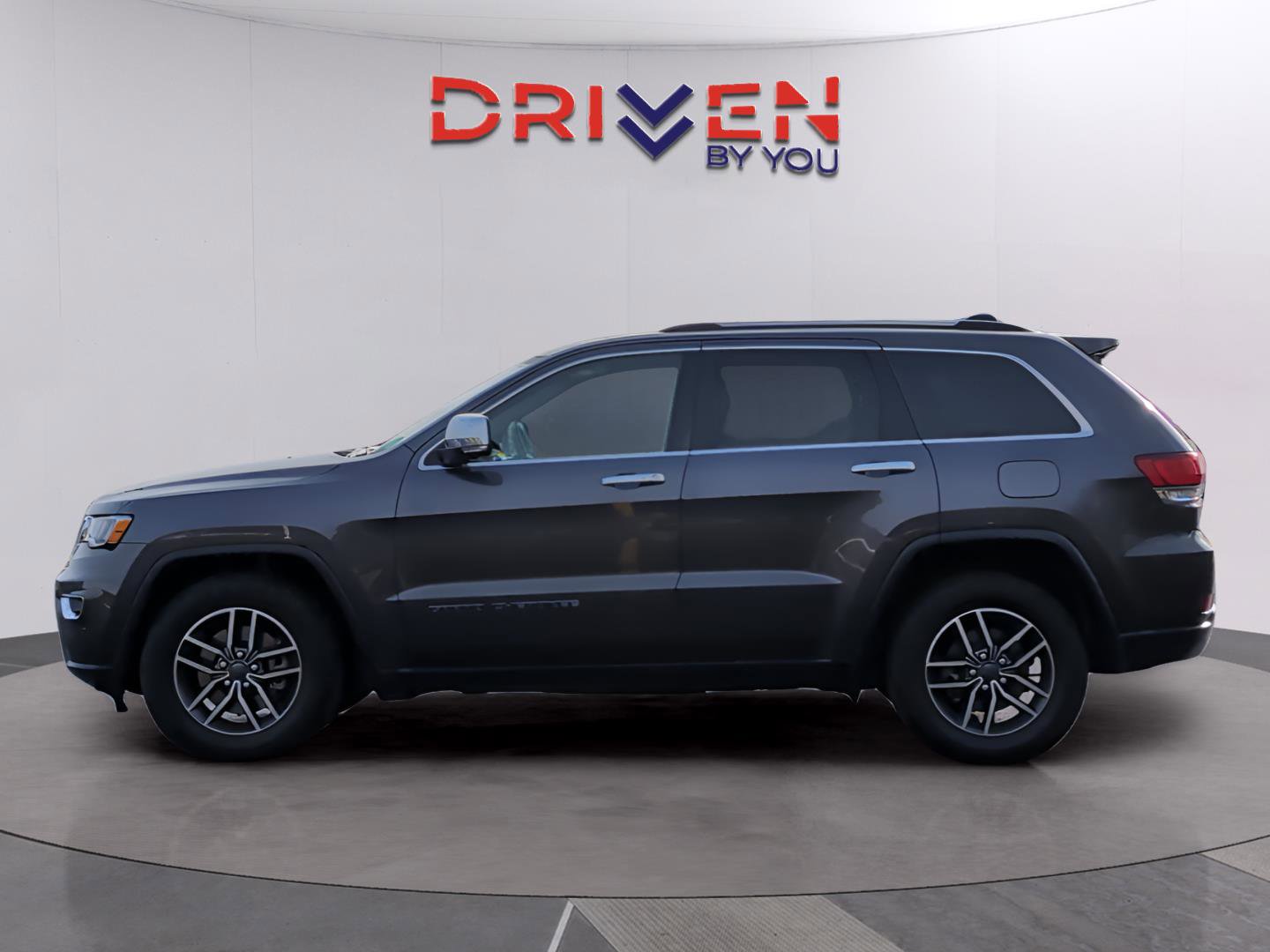 Used 2021 Jeep Grand Cherokee Limited image 2