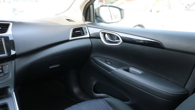 Used 2019 Nissan Sentra SV FWD image 13