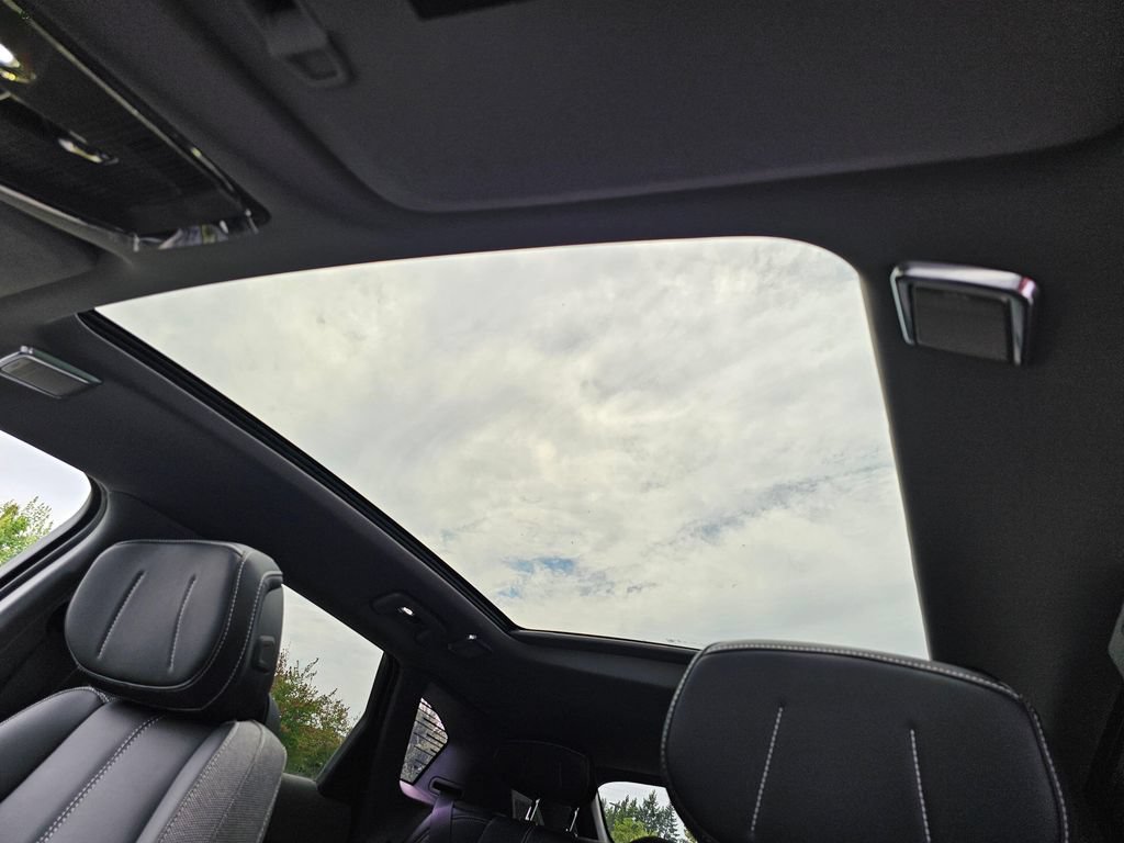 New 2026 Cadillac Optiq Sport 1 AWD/4WD image 21