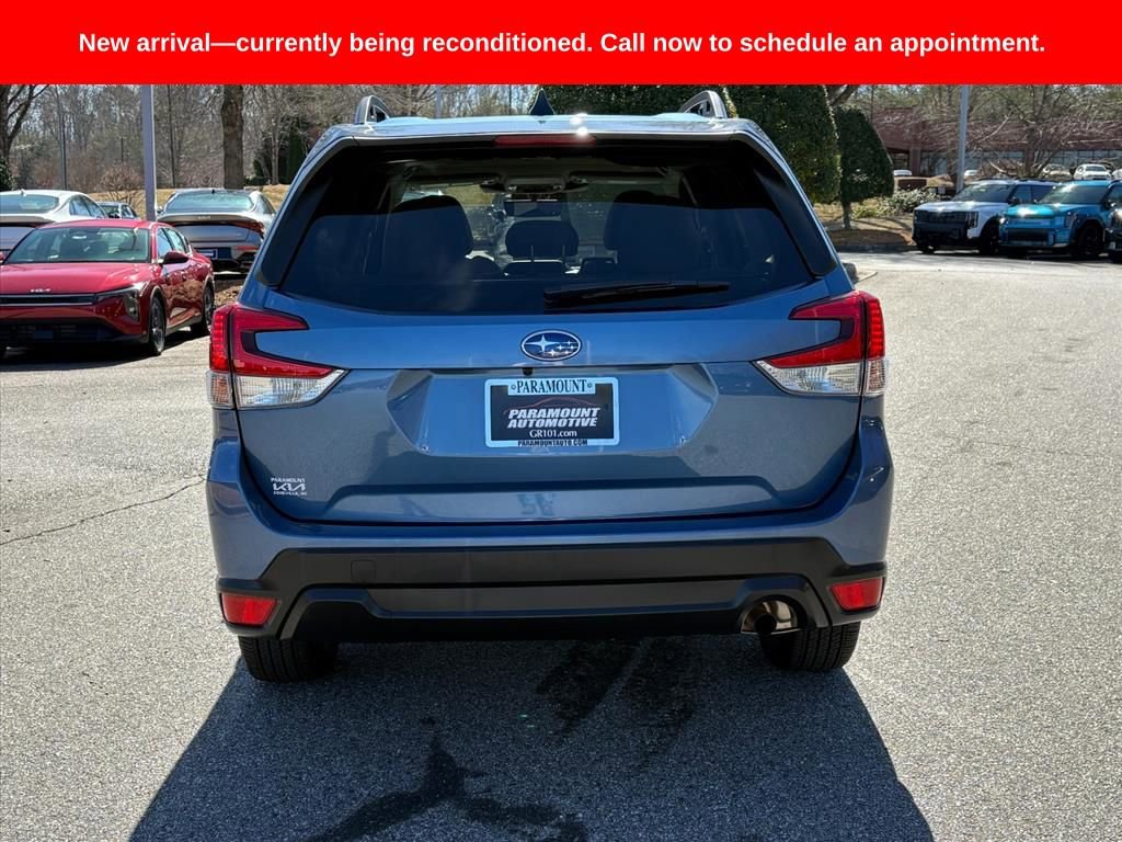 Used 2024 Subaru Forester Premium image 5