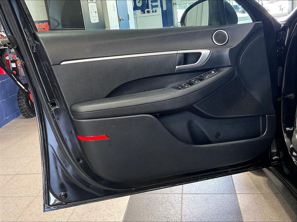 Used 2021 Hyundai Sonata SE FWD image 9
