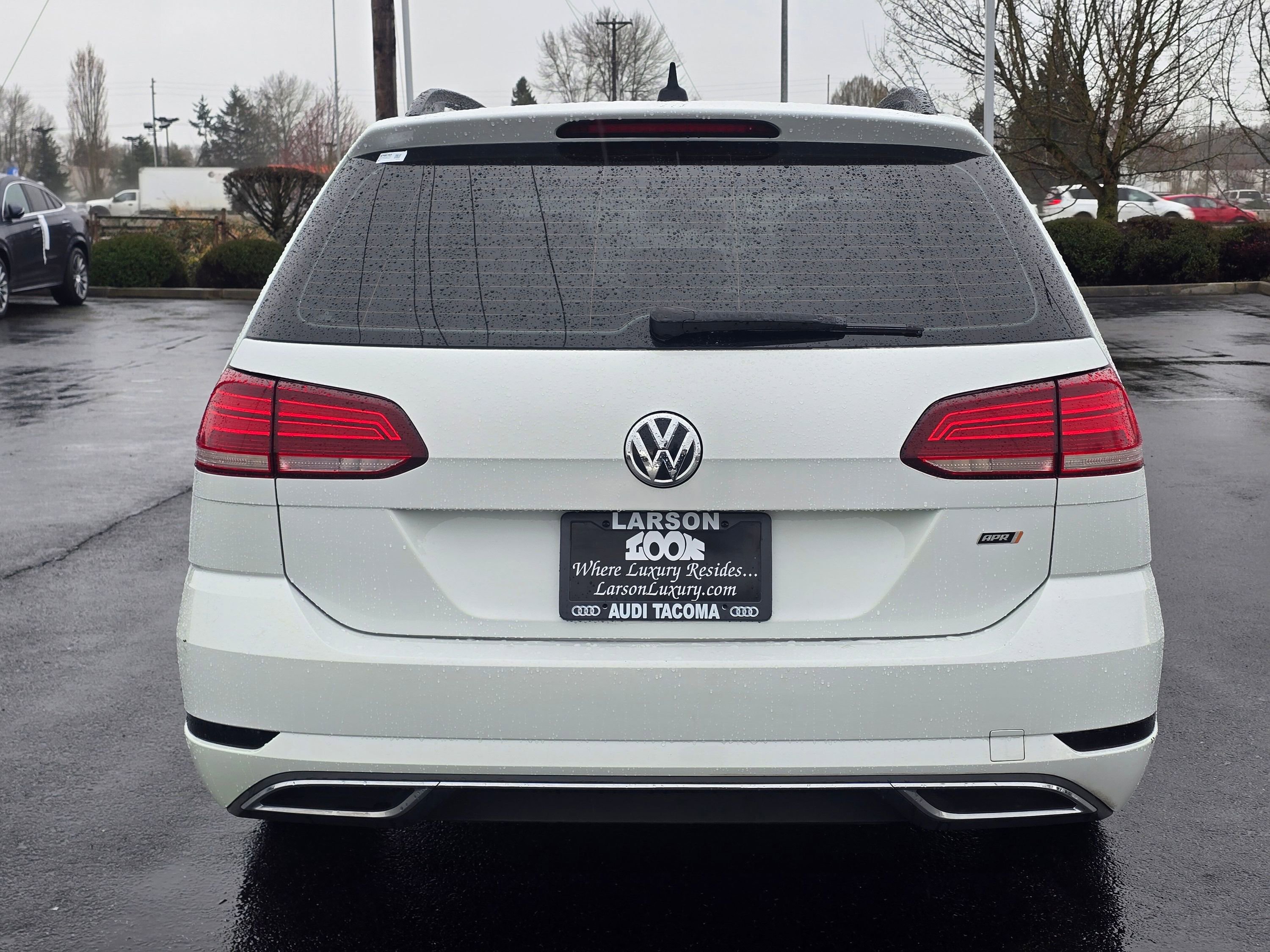 Used 2018 Volkswagen Golf SE image 5