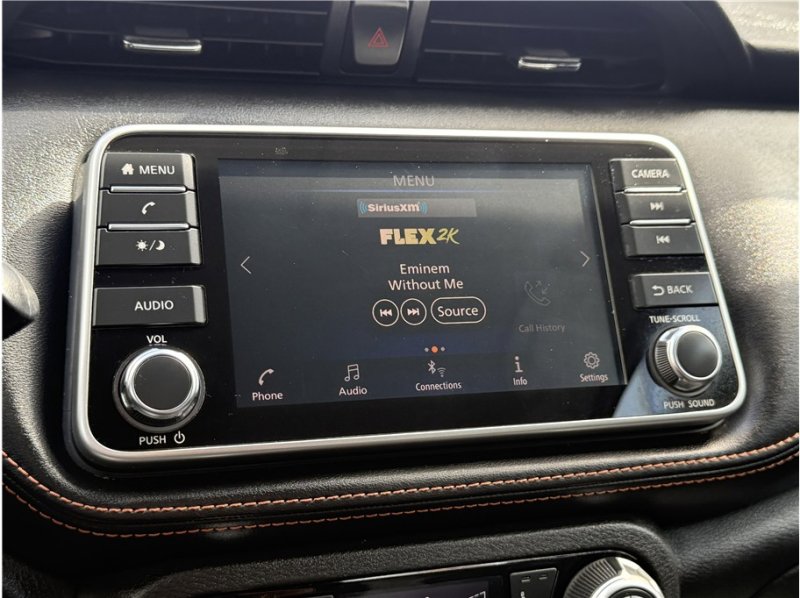 Used 2020 Nissan Kicks SR w/ SR Premium Package image 42