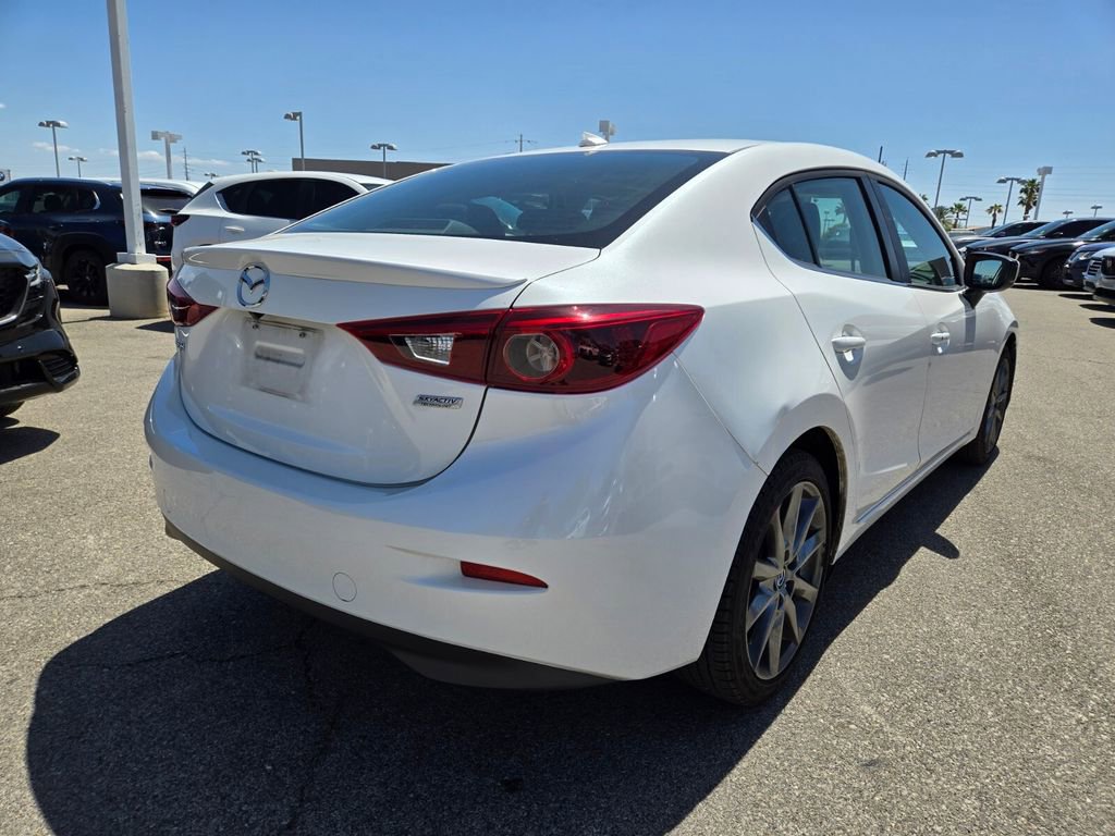Used 2018 MAZDA MAZDA3 Grand Touring FWD image 4