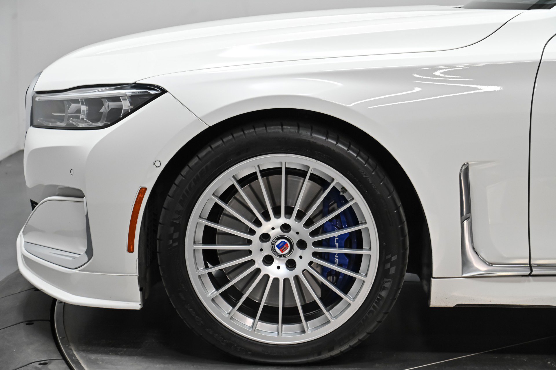 Used 2022 BMW ALPINA B7 xDrive w/ Luxury Rear Seating Package image 69