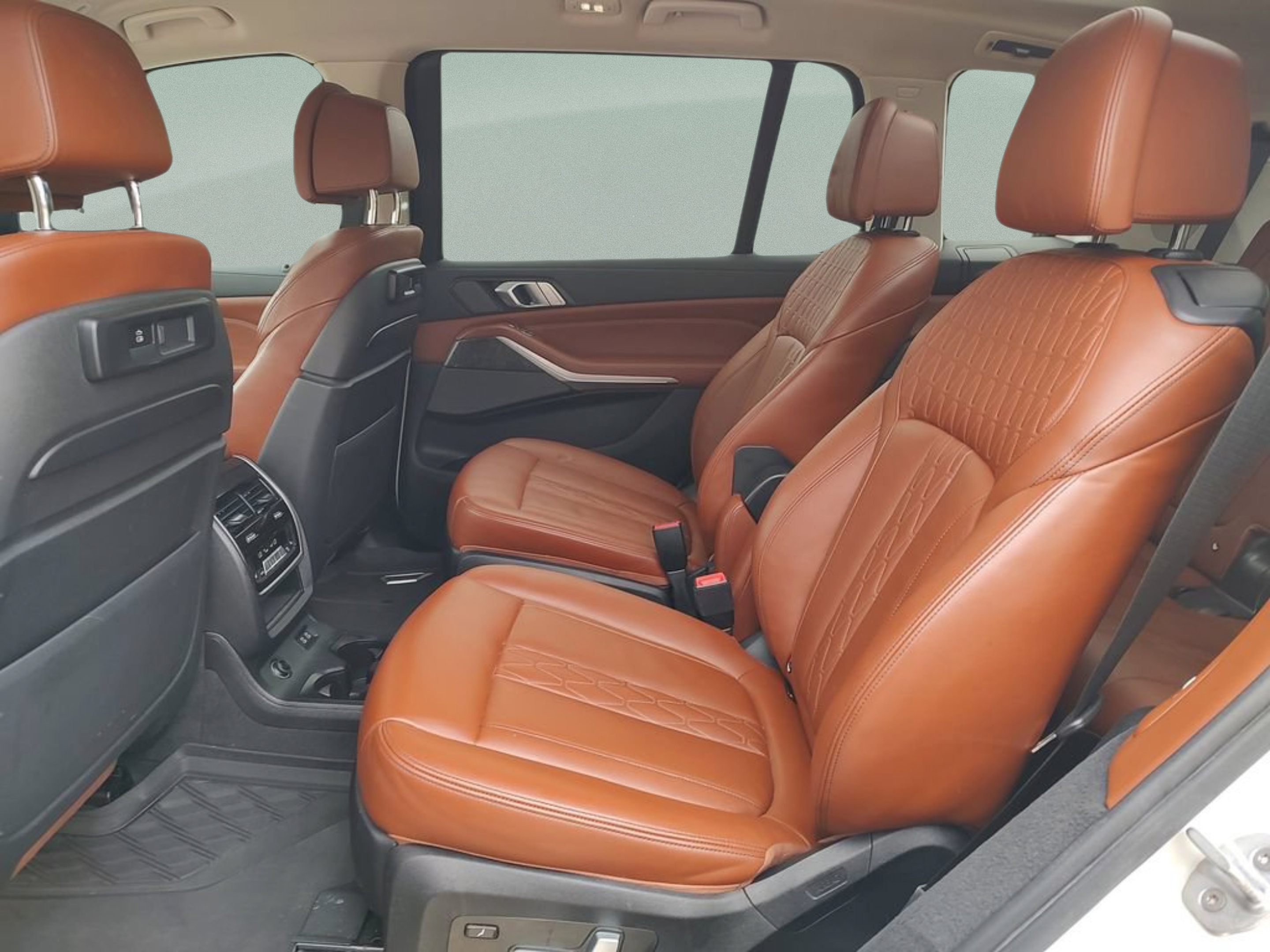 Used 2020 BMW X7 xDrive40i w/ Premium Package AWD/4WD image 28