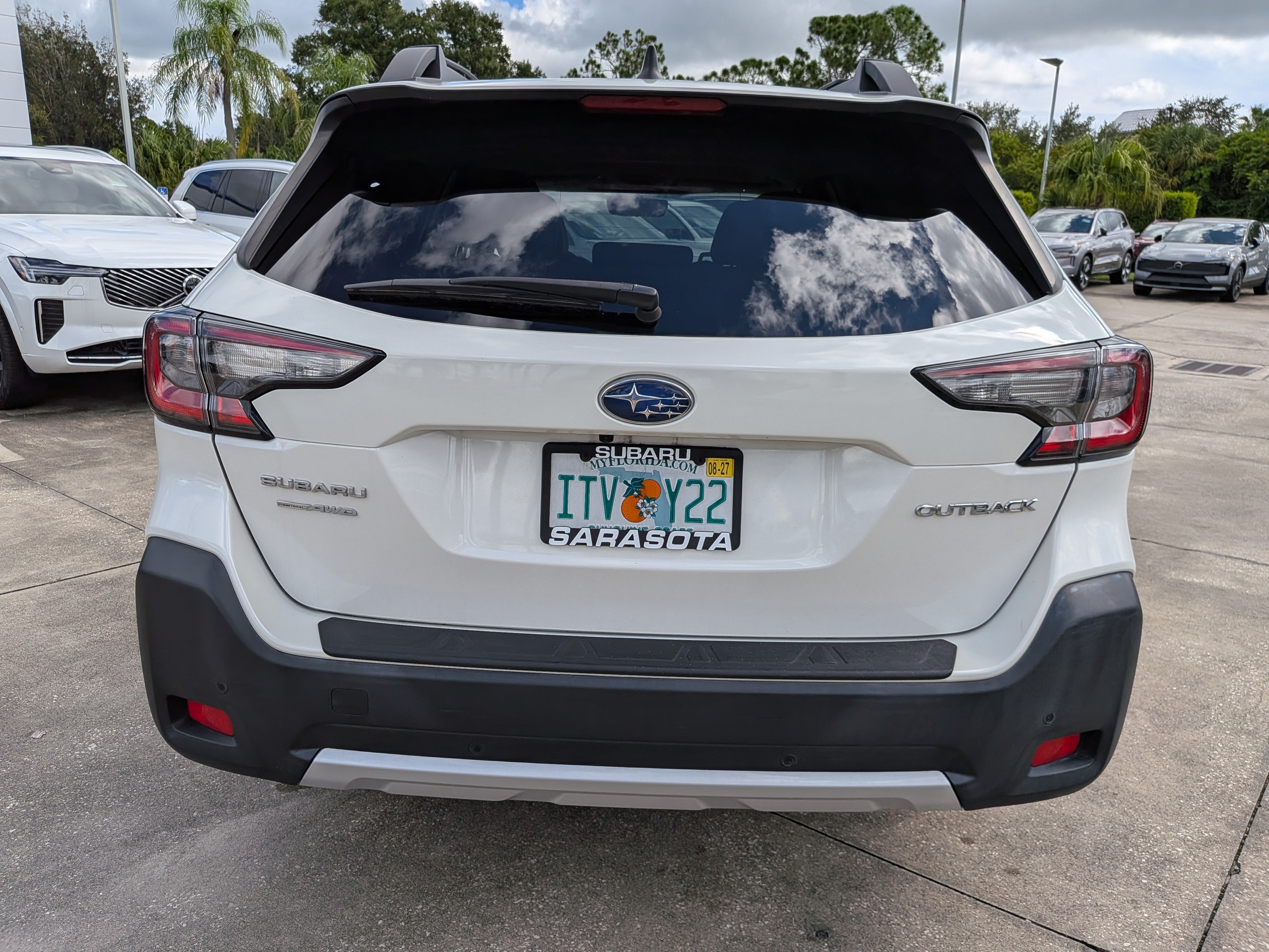Certified 2024 Subaru Outback Limited AWD/4WD image 5