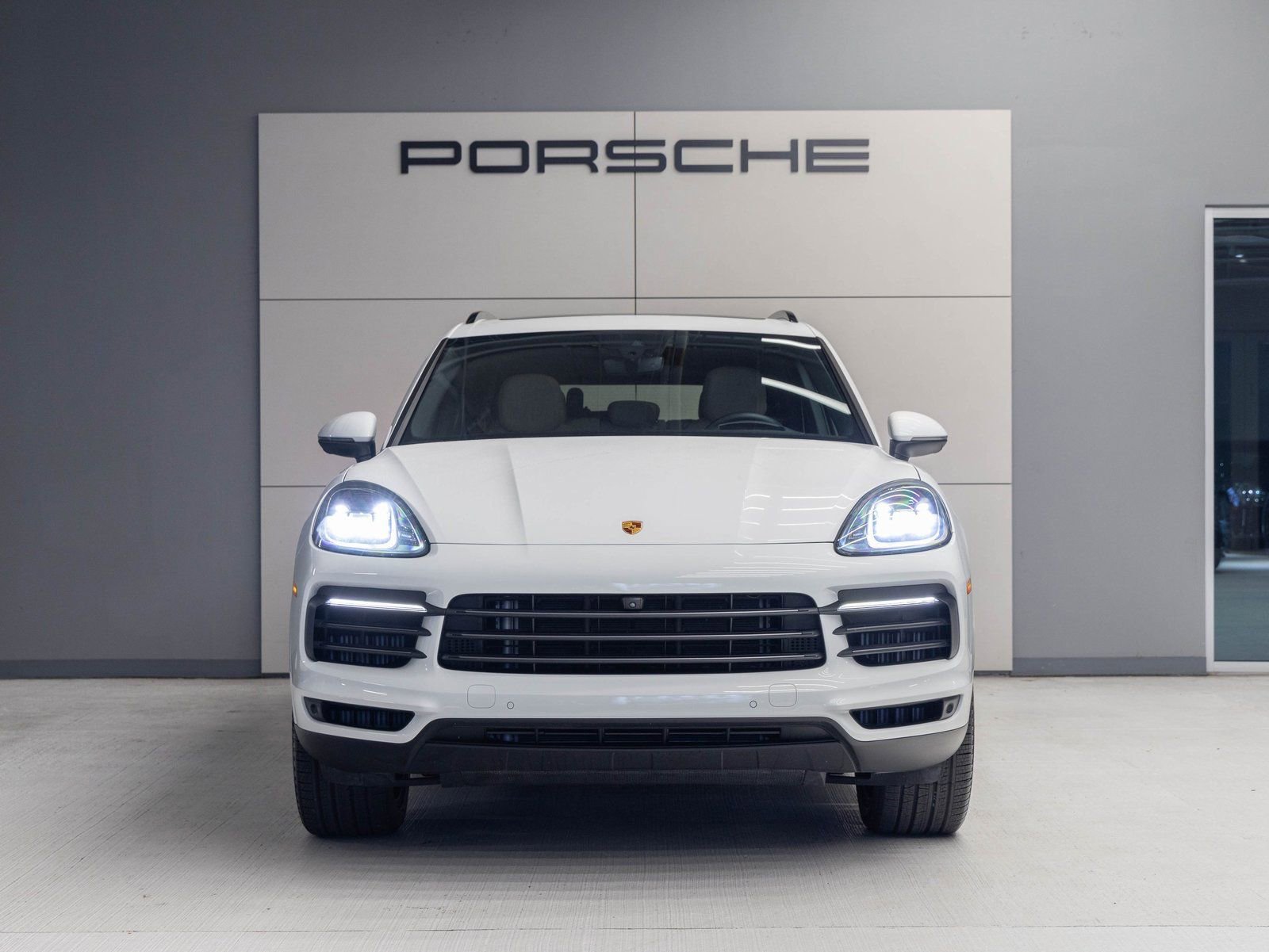 Certified 2023 Porsche Cayenne Platinum Edition AWD/4WD image 10