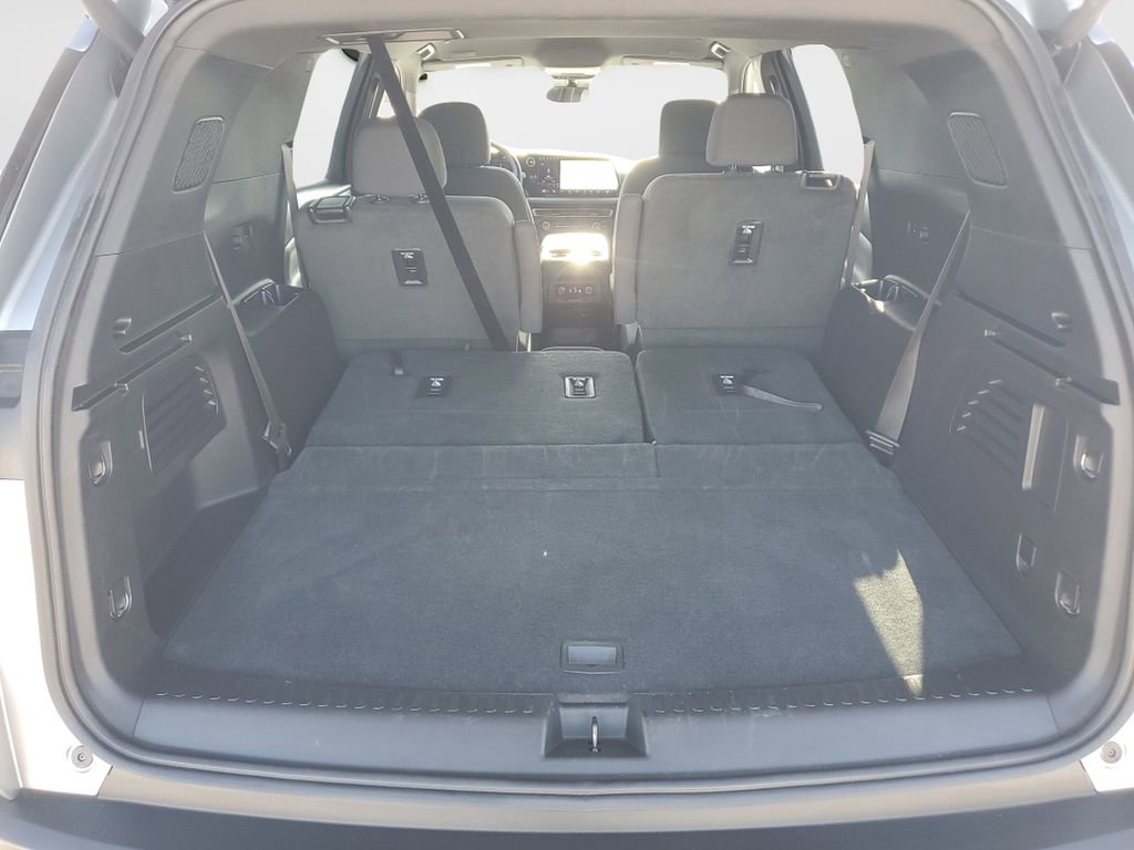 Certified 2025 Chevrolet Traverse LT FWD image 20