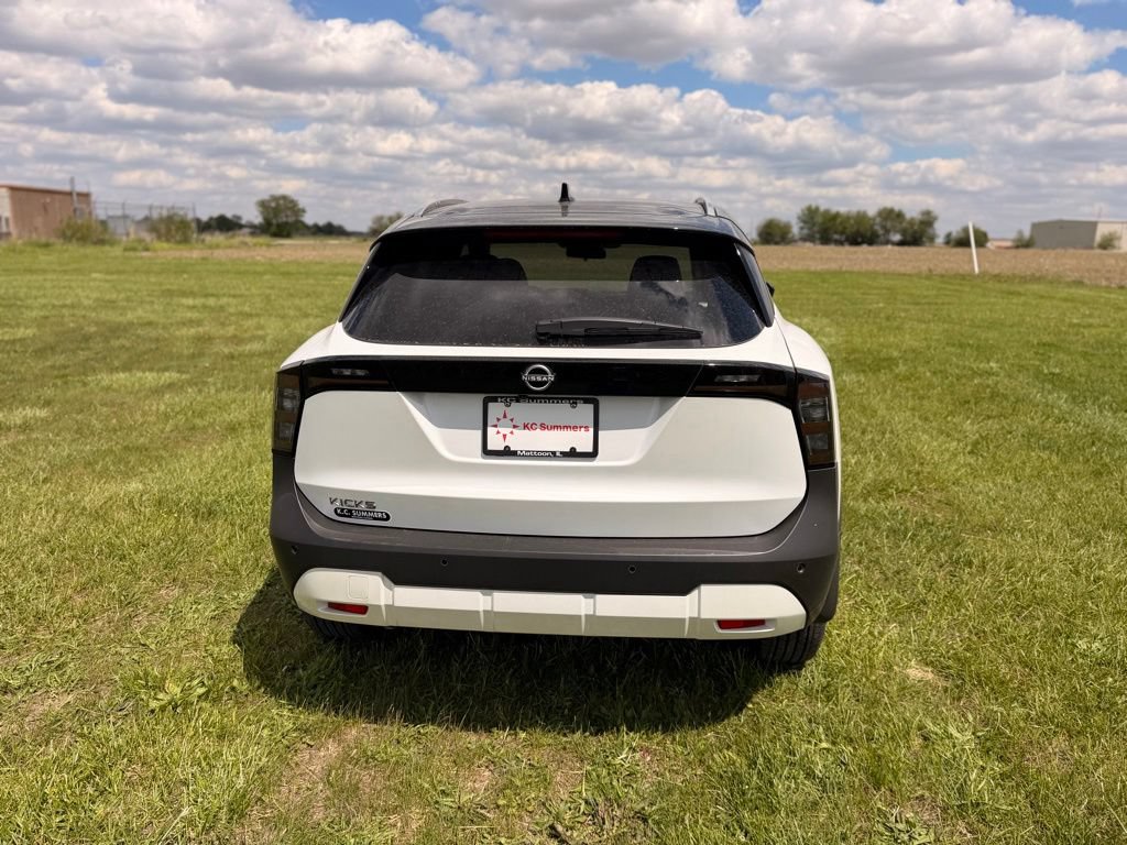New 2026 Nissan Kicks SV w/ SV Premium Package FWD image 6