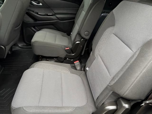 Used 2023 Chevrolet Traverse LT image 10
