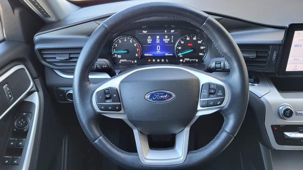 Used 2022 Ford Explorer XLT image 29