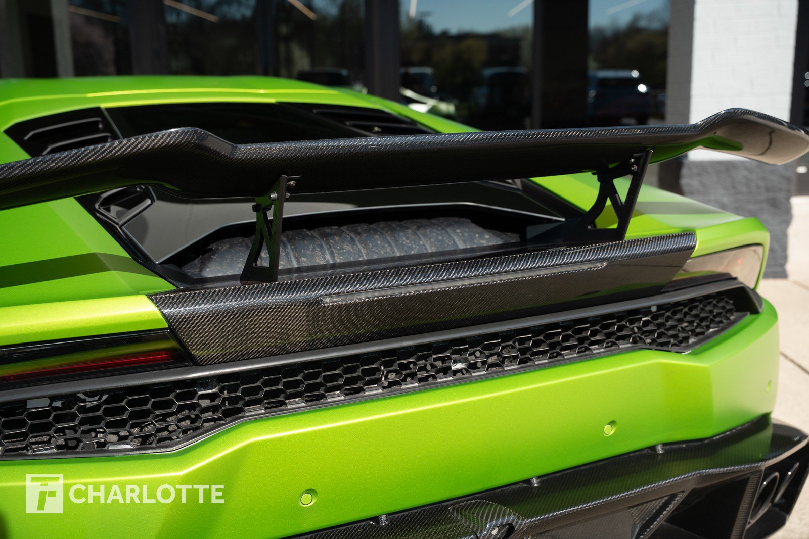 Used 2015 Lamborghini Huracan LP 610-4 image 15