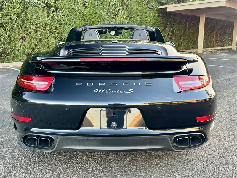 Used 2015 Porsche 911 Turbo S w/ High-end Infotainment Package AWD/4WD image 14