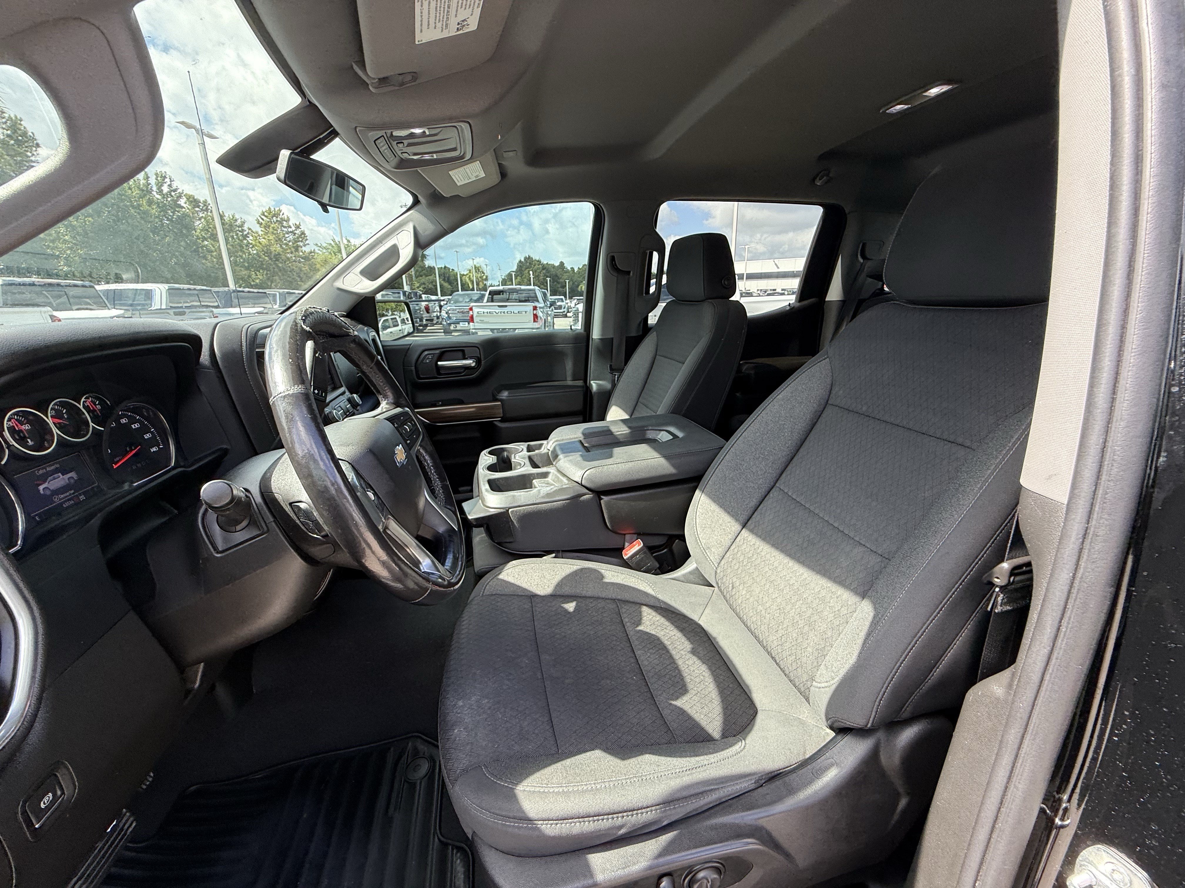 Used 2022 Chevrolet Silverado 1500 LT AWD/4WD image 26