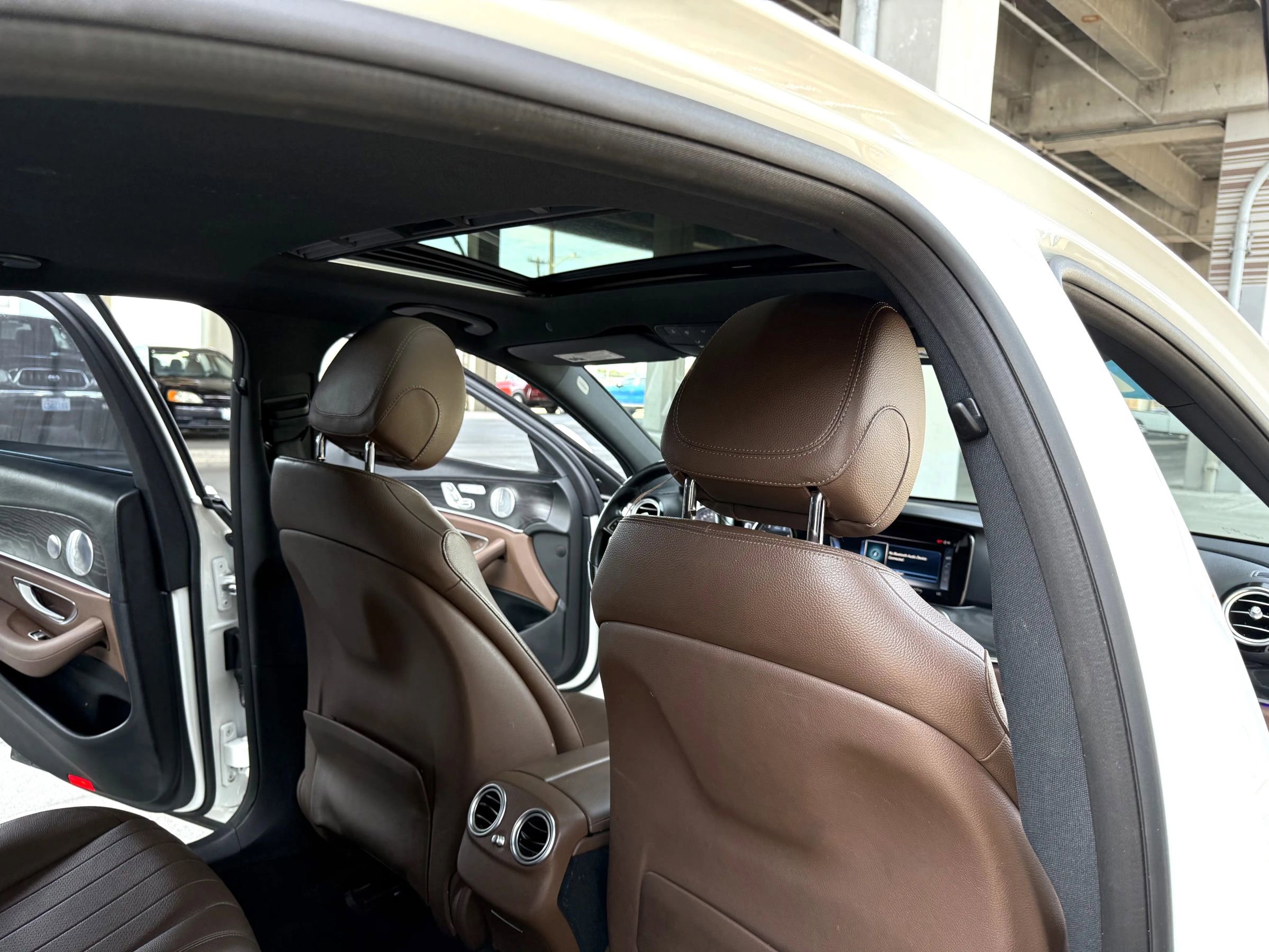 Used 2017 Mercedes-Benz E 300 image 15