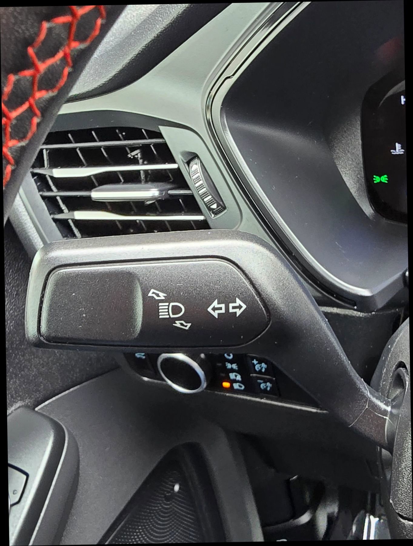 Used 2023 Ford Escape ST-Line image 18