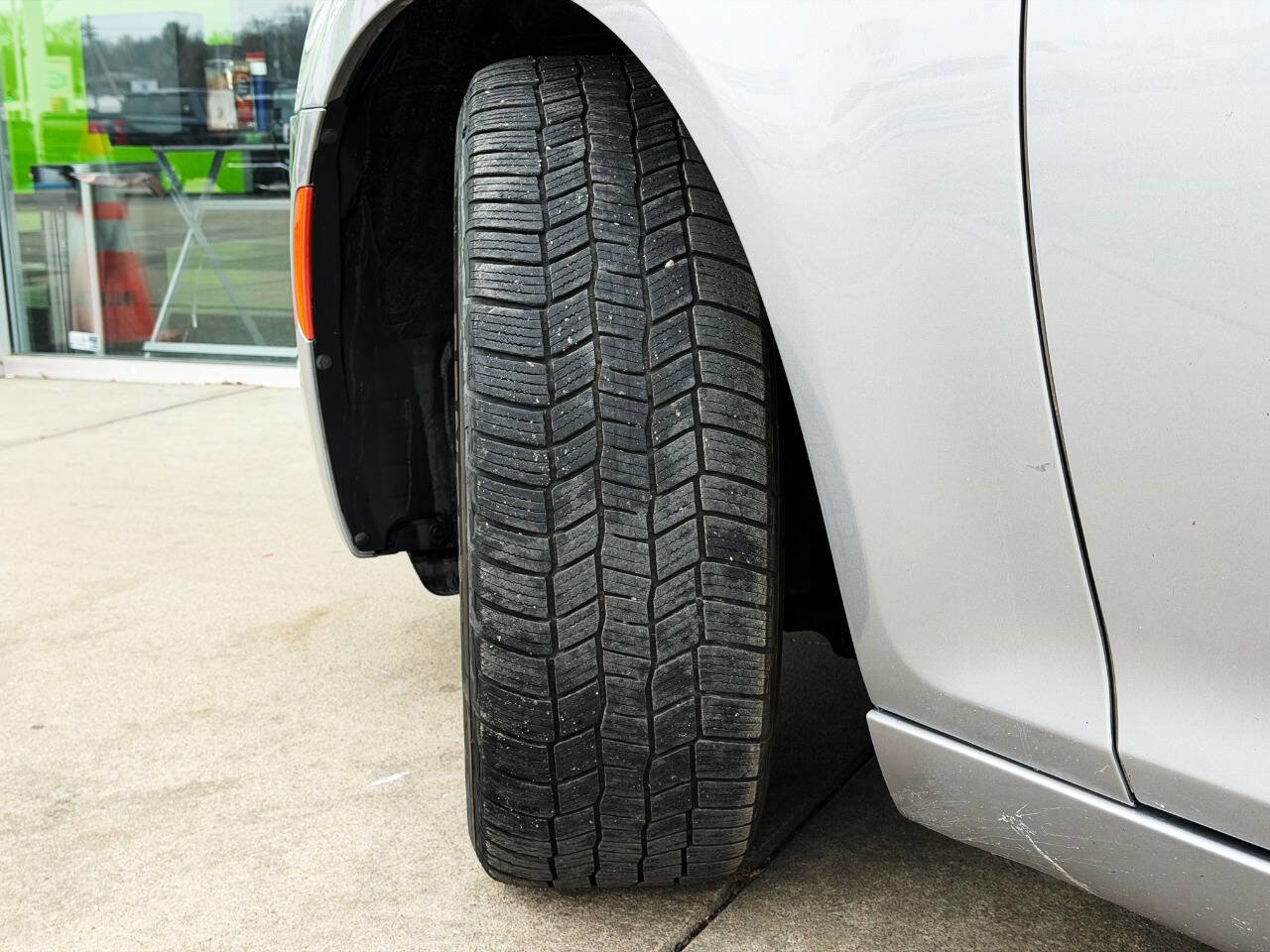 Used 2017 Chrysler 300 C Platinum image 43